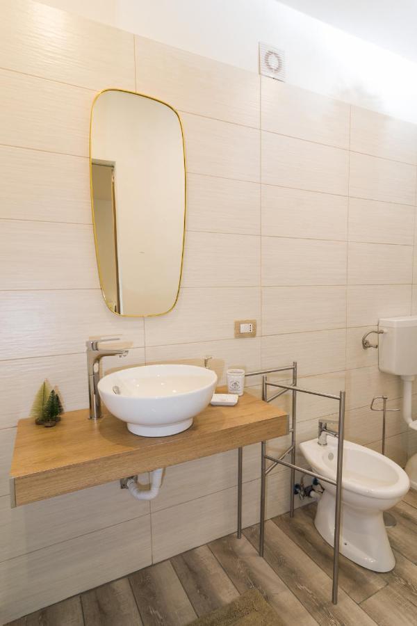 Giu Al Centro Bed & Breakfast Napoli Eksteriør bilde