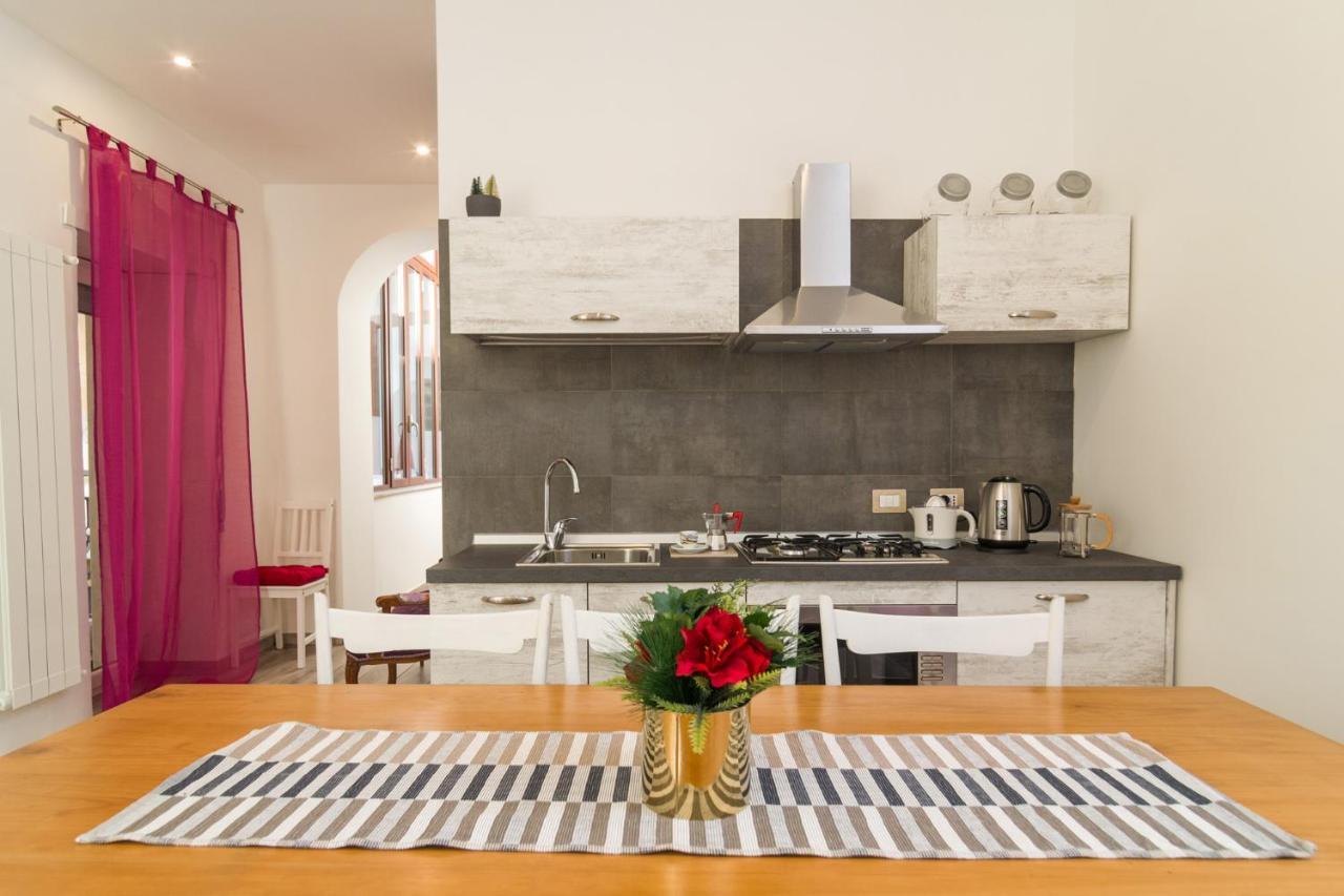 Giu Al Centro Bed & Breakfast Napoli Eksteriør bilde