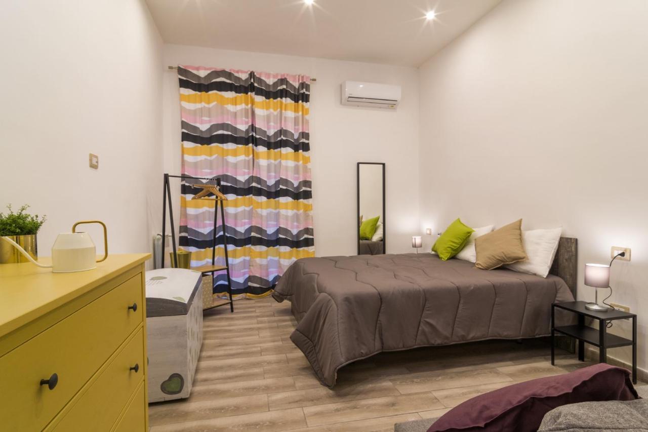 Giu Al Centro Bed & Breakfast Napoli Eksteriør bilde