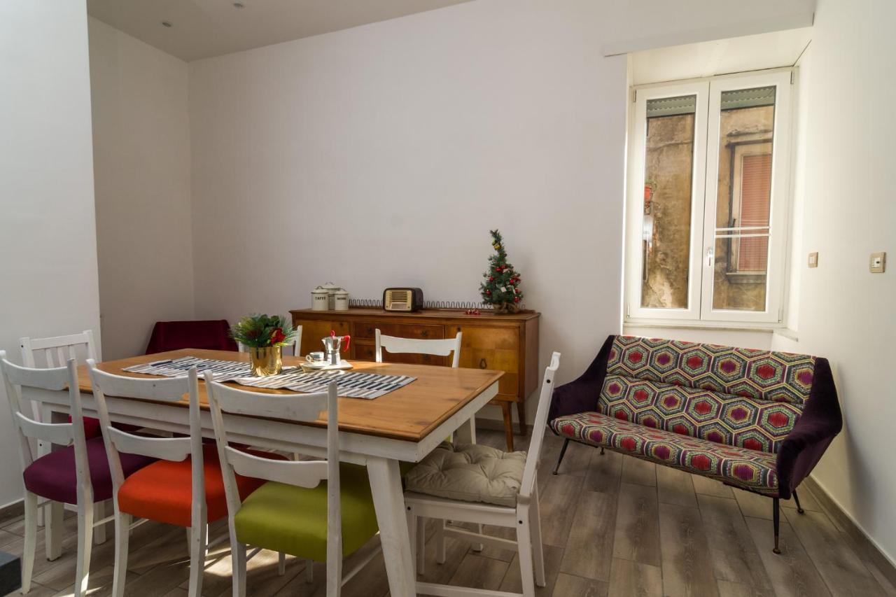 Giu Al Centro Bed & Breakfast Napoli Eksteriør bilde